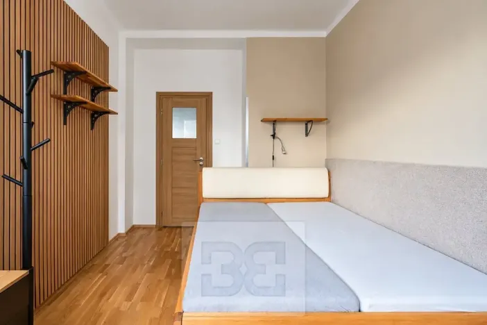 Pronájem bytu 1+1, Praha - Břevnov, Nad Kajetánkou, 33 m2