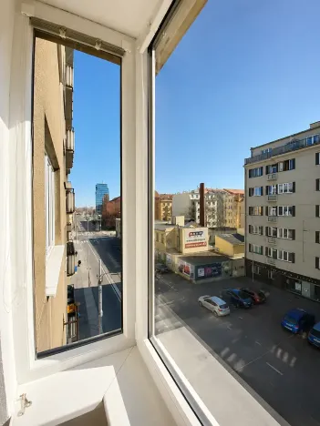 Pronájem bytu 2+1, Praha - Holešovice, Dělnická, 85 m2