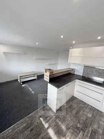 Pronájem bytu 3+kk, Kladno, Italská, 61 m2