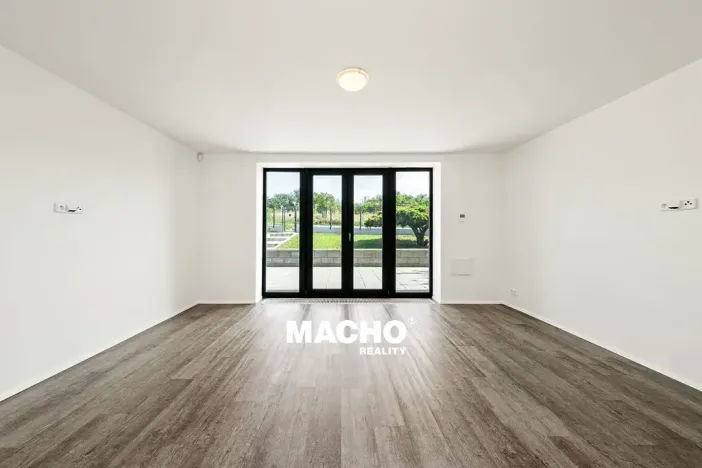 Pronájem rodinného domu, Kosoř, Školská, 380 m2