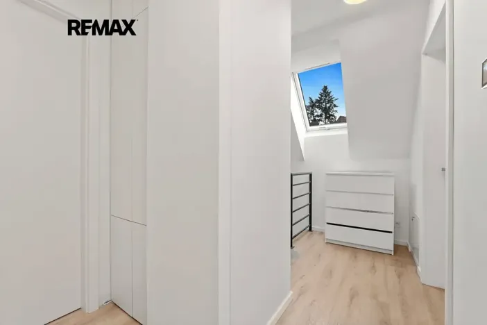 Pronájem bytu 5+kk, Říčany, Táborská, 199 m2