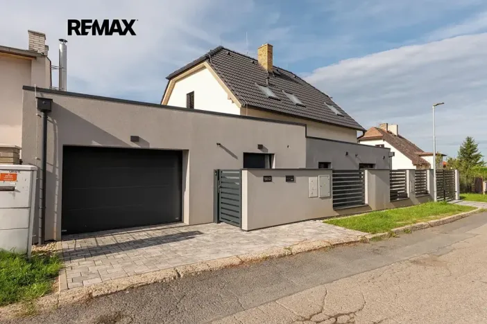 Pronájem bytu 5+kk, Říčany, Táborská, 199 m2