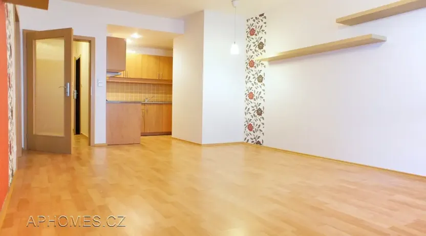 Pronájem bytu 2+kk, Praha - Vysočany, Pod Harfou, 48 m2