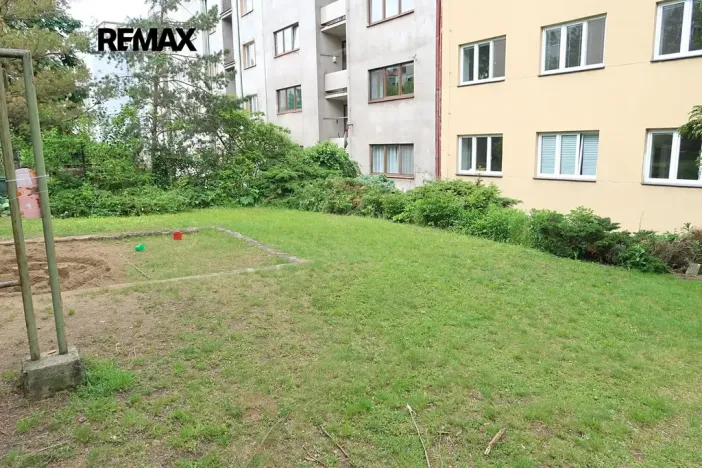 Pronájem bytu 2+1, Praha - Podolí, Podolská, 67 m2