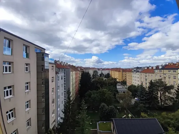 Pronájem bytu 2+kk, Praha - Žižkov, Ambrožova, 44 m2