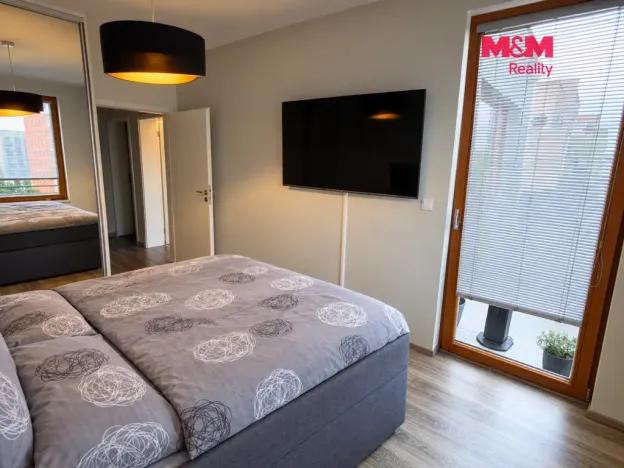 Pronájem bytu 2+kk, Praha - Hloubětín, Modrého, 55 m2