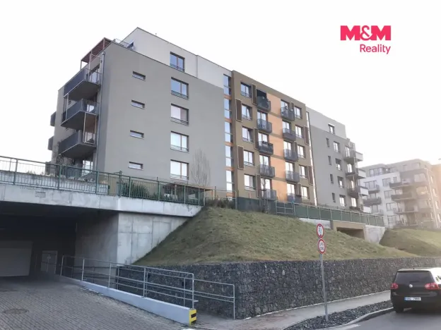 Pronájem bytu 2+kk, Praha - Hloubětín, Modrého, 55 m2