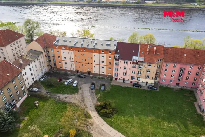 Pronájem bytu 2+kk, Ústí nad Labem - Střekov, Střekovské nábřeží, 44 m2