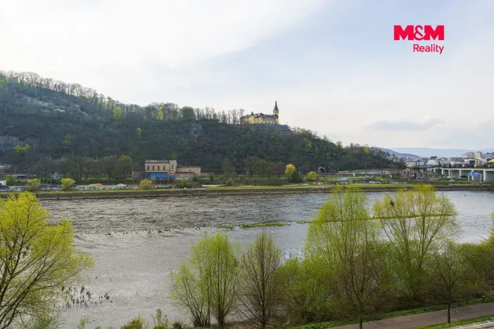 Pronájem bytu 2+kk, Ústí nad Labem - Střekov, Střekovské nábřeží, 44 m2
