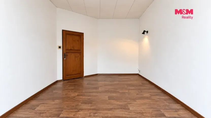 Pronájem kanceláře, Klášterec nad Ohří, Chomutovská, 9 m2