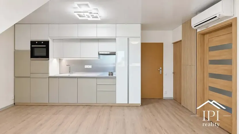 Pronájem bytu 2+kk, Děčín, Liliová, 36 m2