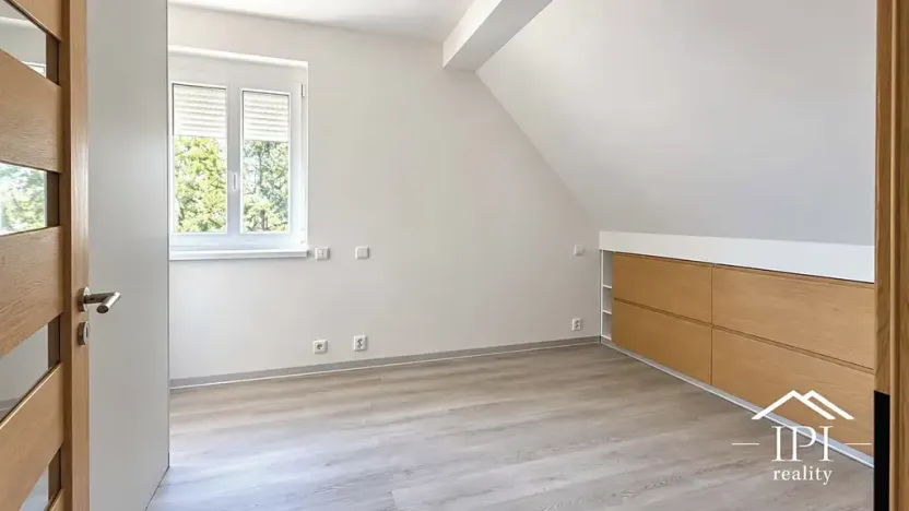 Pronájem bytu 2+kk, Děčín, Liliová, 36 m2