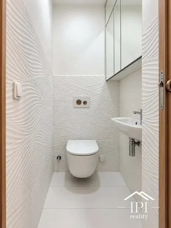 Pronájem bytu 2+kk, Děčín, Liliová, 36 m2