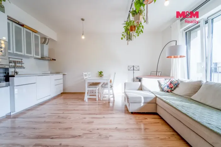 Pronájem bytu 3+kk, Plzeň - Jižní Předměstí, Poděbradova, 79 m2