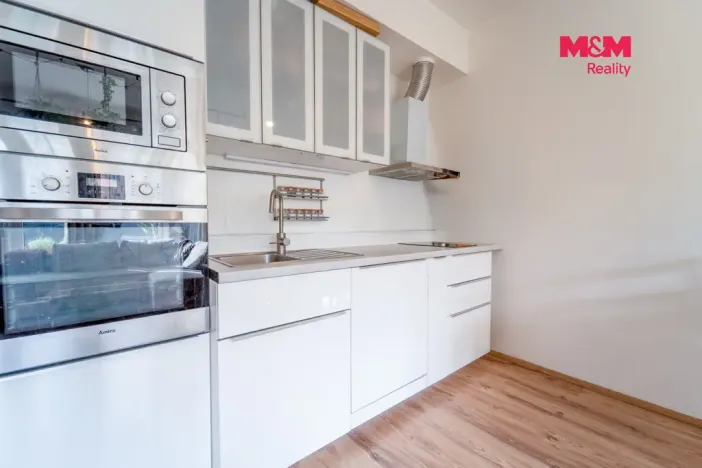 Pronájem bytu 3+kk, Plzeň - Jižní Předměstí, Poděbradova, 79 m2