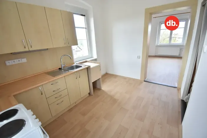 Pronájem bytu 1+1, Karlovy Vary, K Linhartu, 35 m2