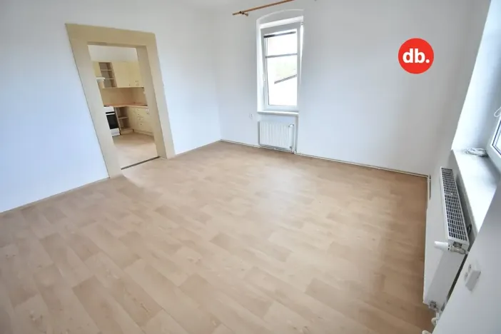 Pronájem bytu 1+1, Karlovy Vary, K Linhartu, 35 m2