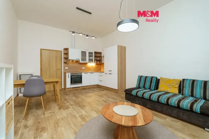 Pronájem bytu 2+kk, Karlovy Vary, Moskevská, 49 m2