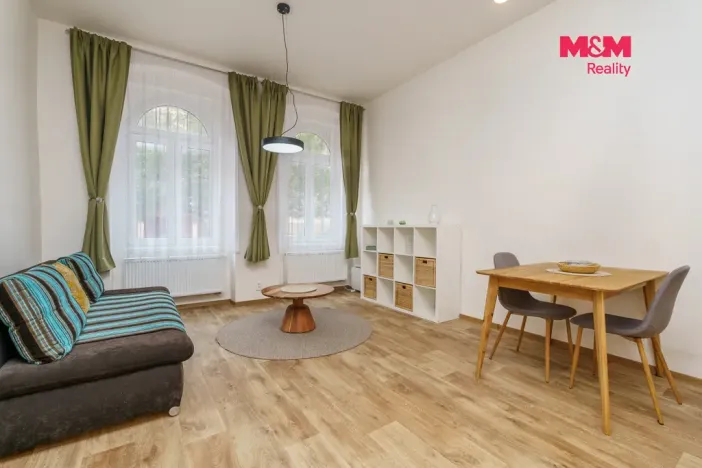 Pronájem bytu 2+kk, Karlovy Vary, Moskevská, 49 m2