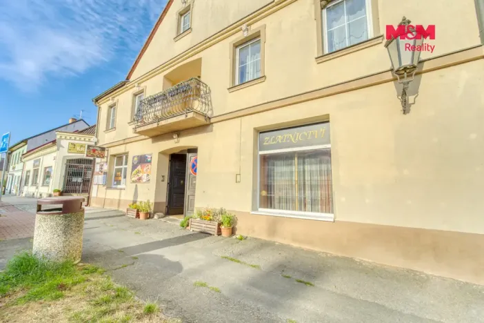Pronájem obchodního prostoru, Kralovice, Masarykovo nám., 38 m2