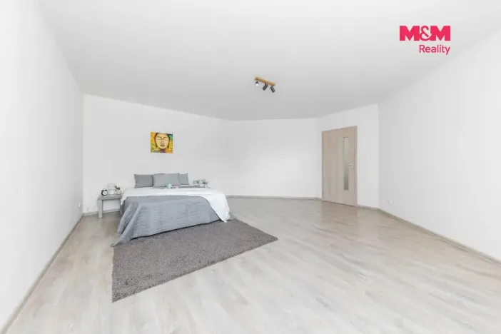 Prodej bytu 3+1, Břeclav, Kpt. Jaroše, 93 m2