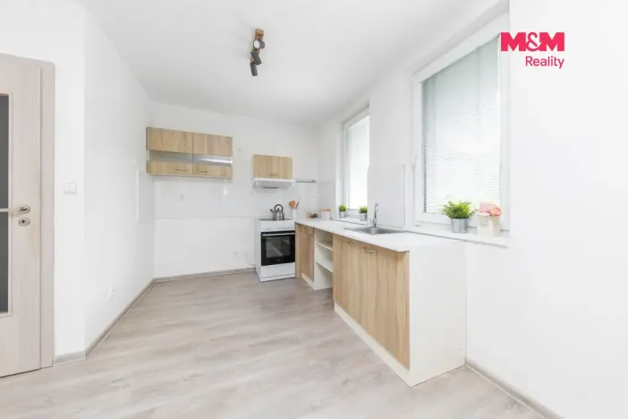Prodej bytu 3+1, Břeclav, Kpt. Jaroše, 93 m2