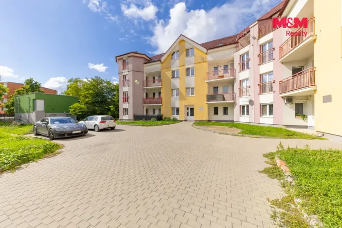 Prodej bytu 3+1, Břeclav, Kpt. Jaroše, 93 m2