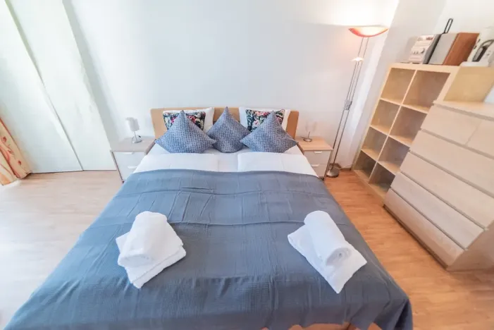 Pronájem bytu 2+kk, Praha - Smíchov, Vltavská, 63 m2