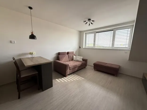 Pronájem bytu 2+kk, Brno - Židenice, Porhajmova, 56 m2