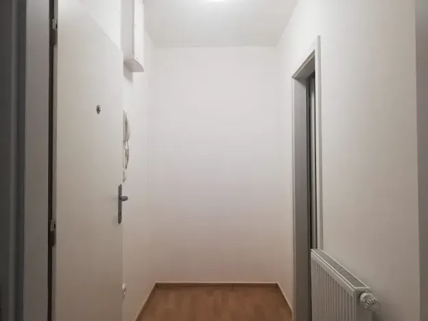 Pronájem bytu 1+kk, Praha - Vršovice, Karpatská, 32 m2