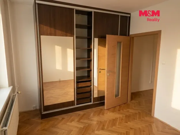 Pronájem bytu 2+kk, Liberec - Liberec XII-Staré Pavlovice, Hrdinů, 42 m2