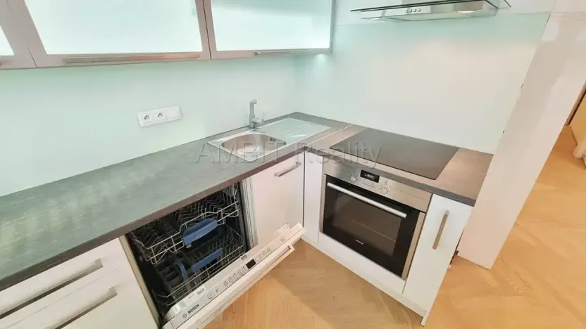 Pronájem bytu 4+kk, Praha - Žižkov, Kališnická, 99 m2