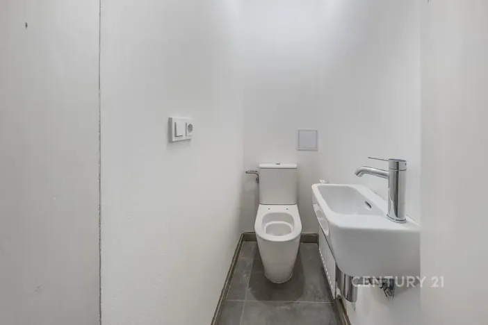 Pronájem kanceláře, Praha - Nusle, Sezimova, 50 m2
