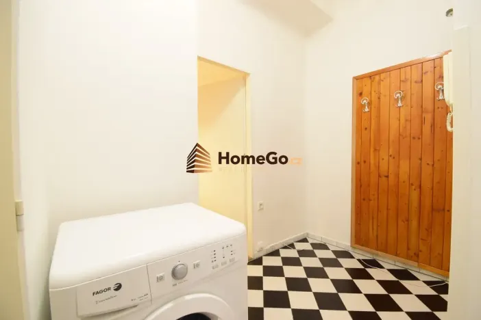 Pronájem bytu 2+kk, Praha - Vršovice, Sevastopolská, 46 m2