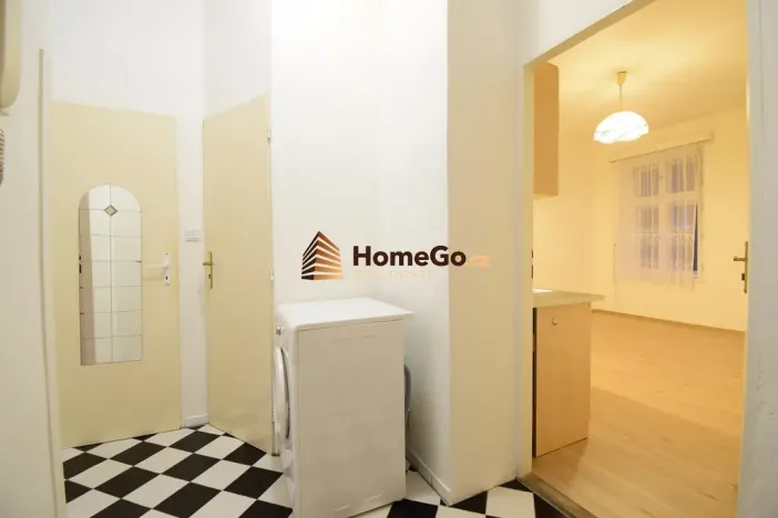 Pronájem bytu 2+kk, Praha - Vršovice, Sevastopolská, 46 m2