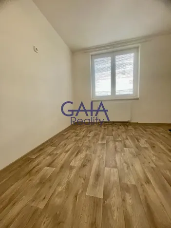 Prodej bytu 3+1, Strážovice, 64 m2