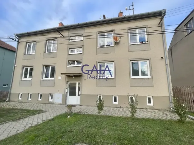Prodej bytu 3+1, Strážovice, 64 m2
