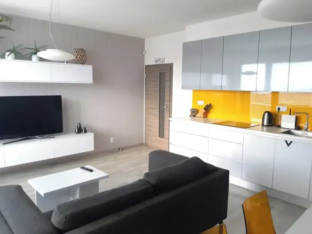 Pronájem bytu 2+kk, Praha - Horní Měcholupy, Modenská, 54 m2