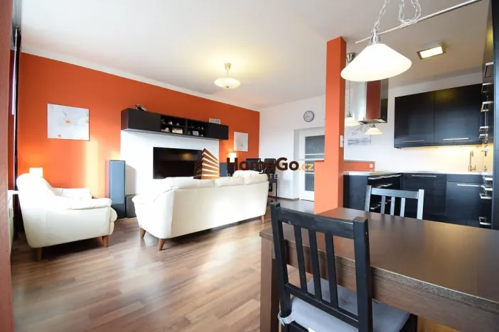 Pronájem bytu 2+kk, Praha - Vršovice, Vršovická, 75 m2
