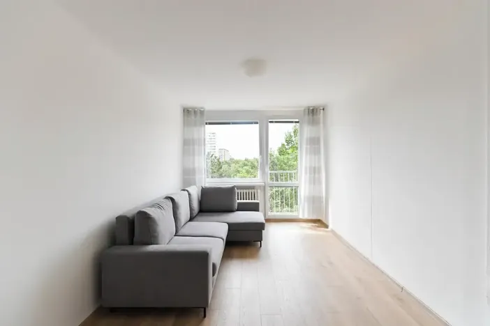 Pronájem bytu 2+kk, Praha - Kobylisy, Famfulíkova, 44 m2