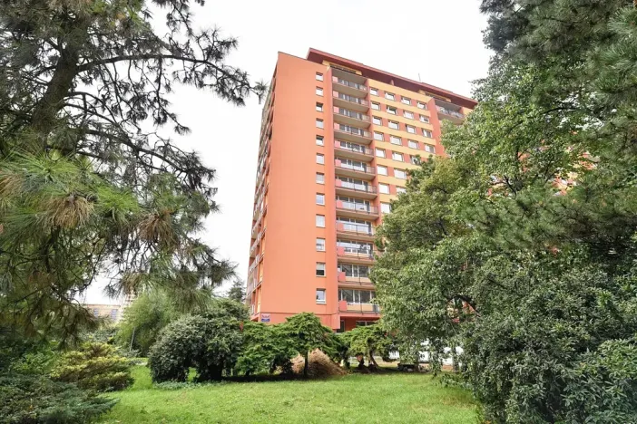 Pronájem bytu 2+kk, Praha - Kobylisy, Famfulíkova, 44 m2