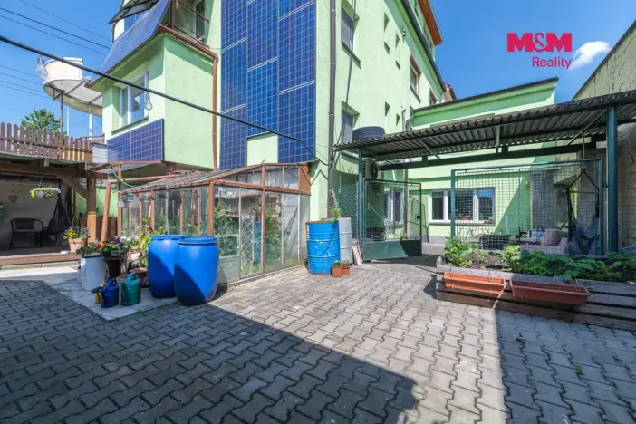 Prodej činžovního domu, Otrokovice - Kvítkovice, tř. Osvobození, 422 m2