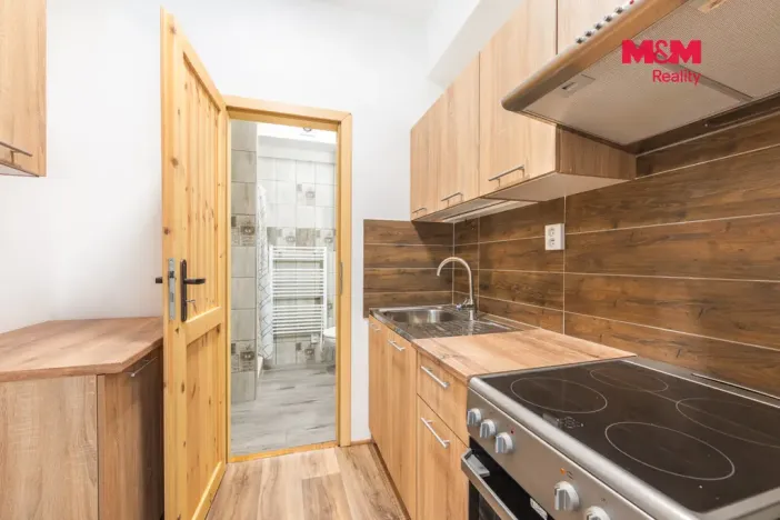 Prodej činžovního domu, Otrokovice - Kvítkovice, tř. Osvobození, 422 m2