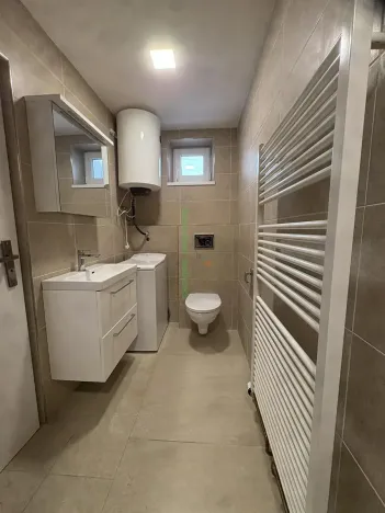 Pronájem bytu 1+1, Frenštát pod Radhoštěm, nám. Míru, 48 m2