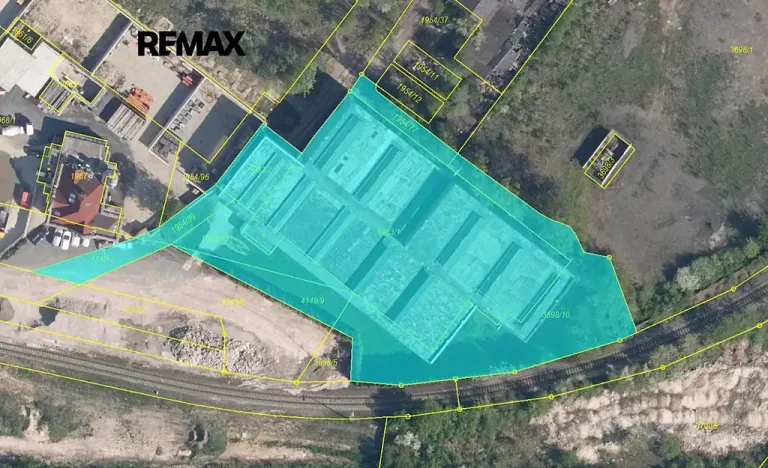 Pronájem výrobních prostor, Roudnice nad Labem, Pracnerova, 2250 m2