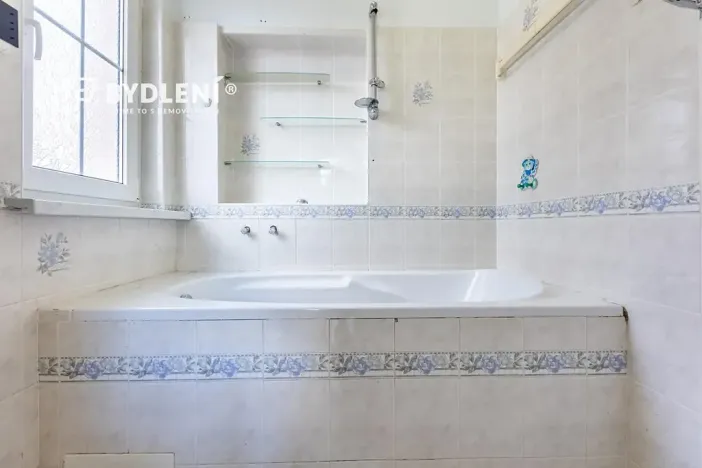 Prodej vícegeneračního domu, Novosedlice, Husova, 360 m2
