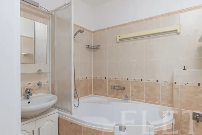 Pronájem bytu 2+kk, Praha - Záběhlice, Velenovského, 53 m2