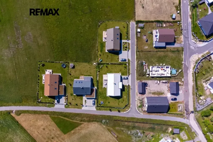 Prodej pozemku pro bydlení, Uhersko, 4264 m2
