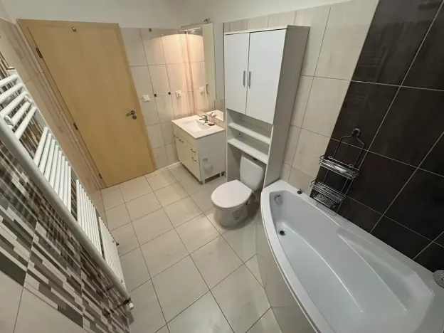 Pronájem bytu 1+kk, Pardubice, Chrudimská, 35 m2