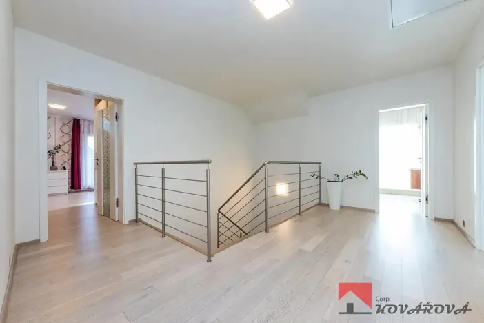 Prodej rodinného domu, Újezd, 346 m2